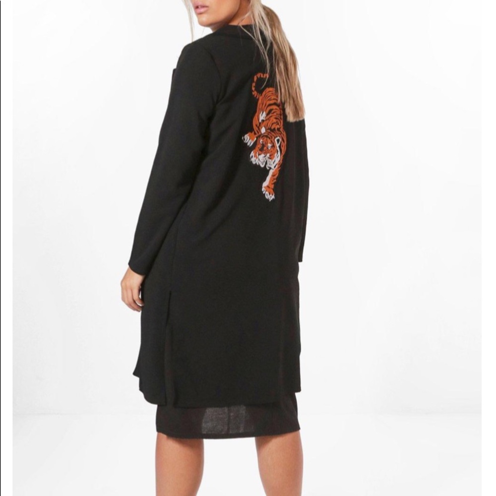 Boohoo Tiger Embroidered cardigan